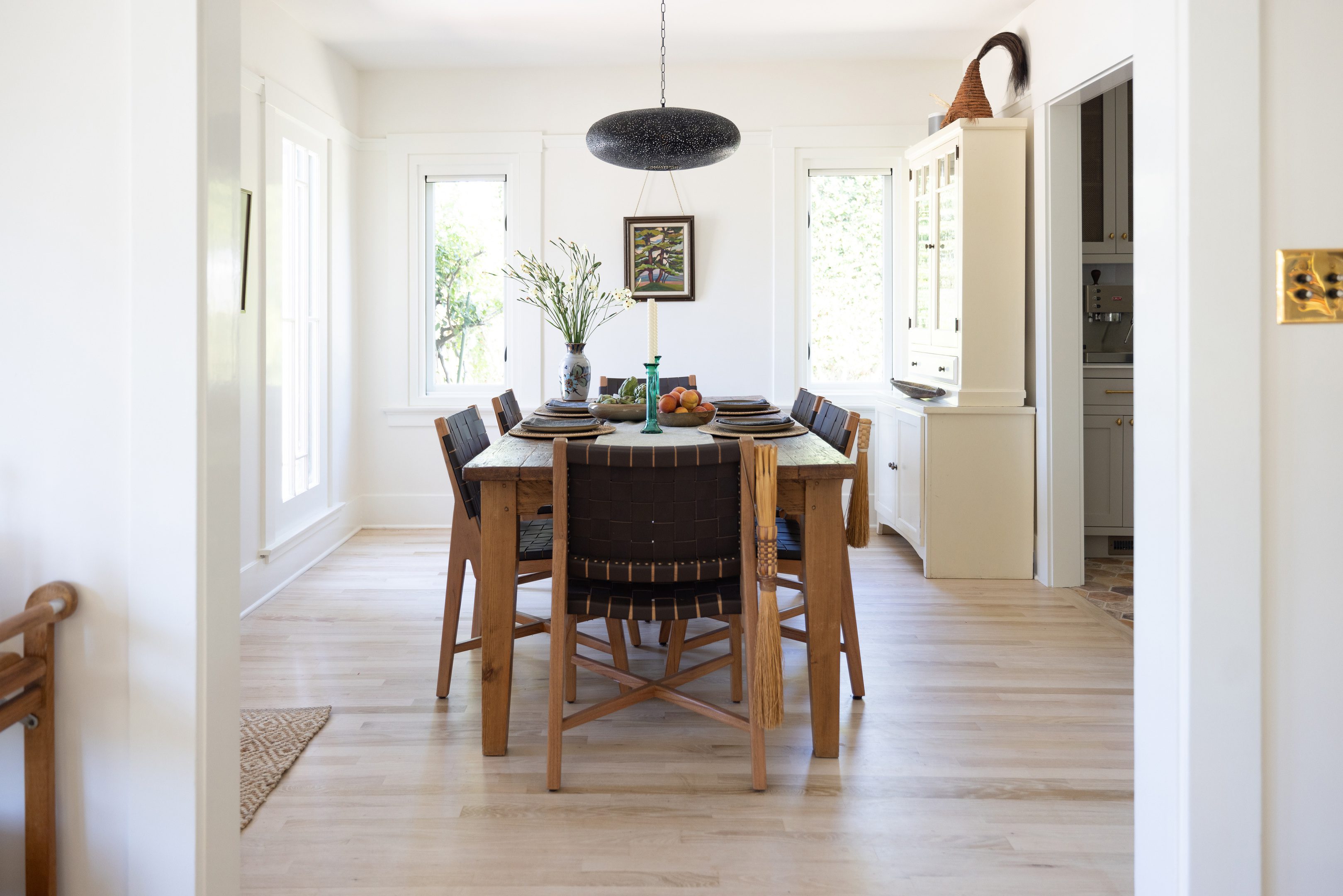Dining-room-open-to-the-kitchen-in-Silicon-Valley