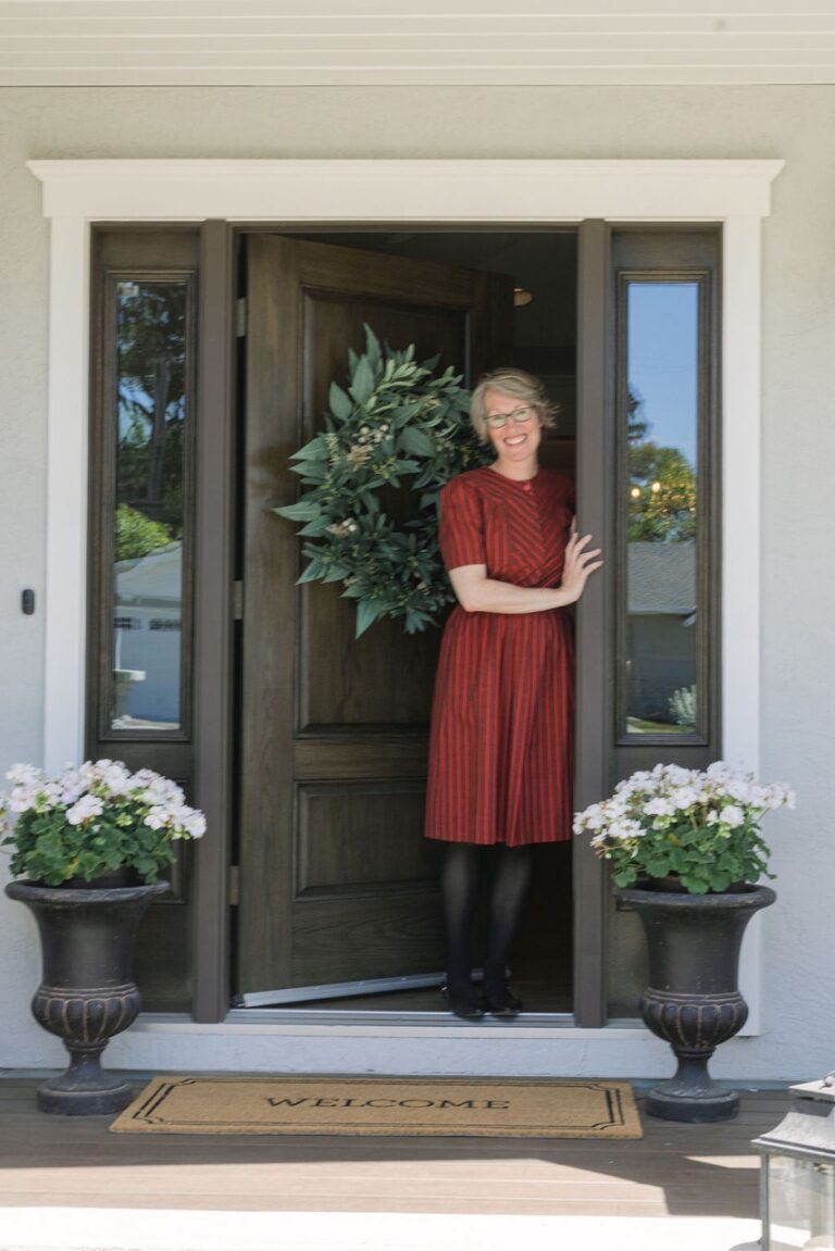 the-in-between-entryway-next-stage-design